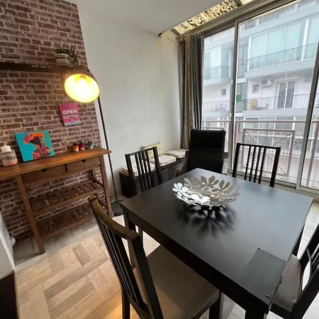 Large Studio With Terrace Loggia 200m From The Sandy Beaches Wifi 胡安莱潘